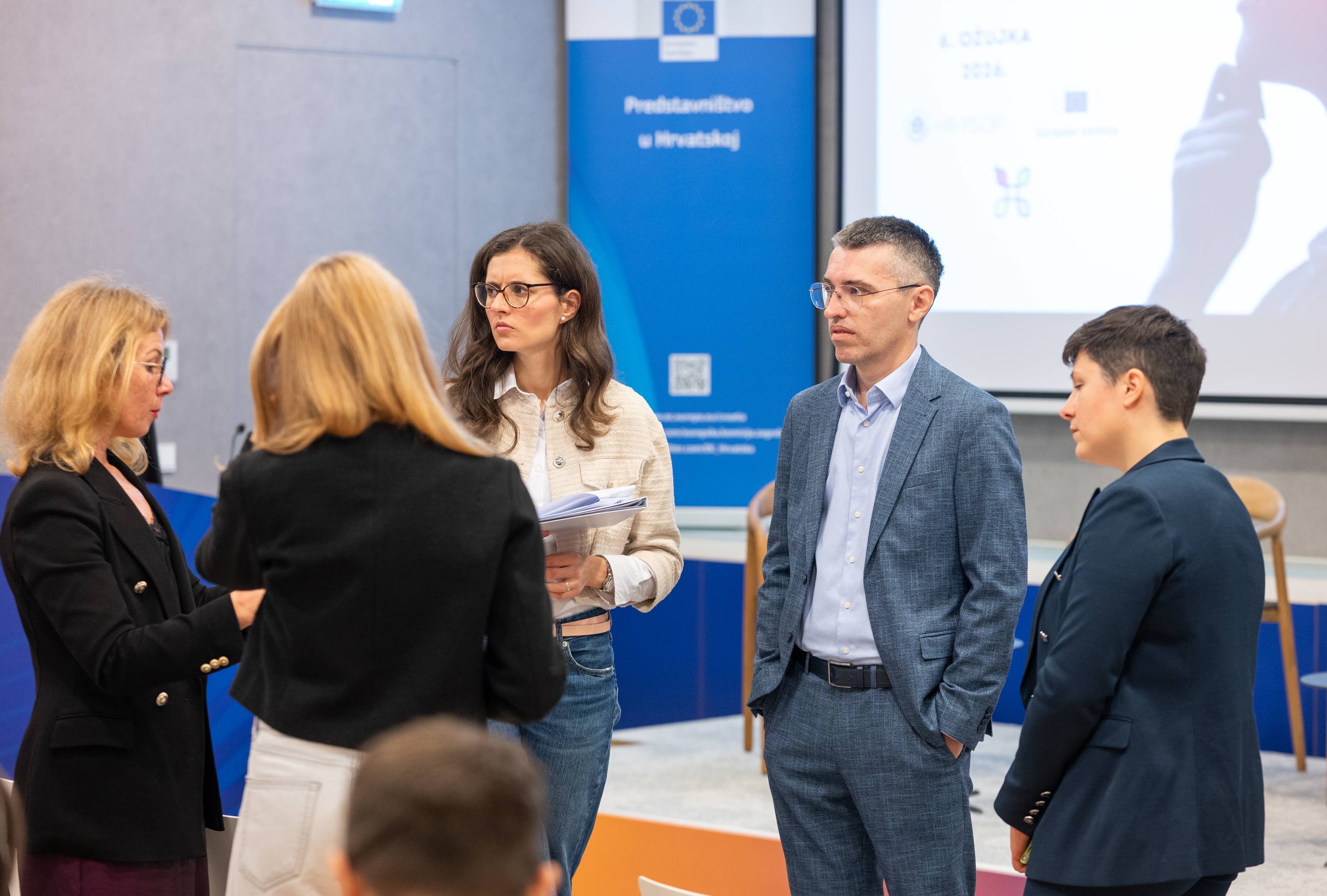 Konf AI galerija - fotografija 6