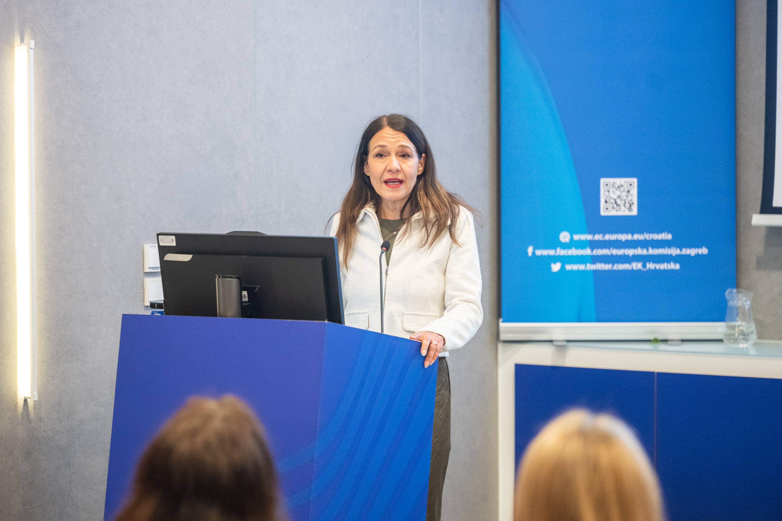 Konf AI galerija - fotografija 23