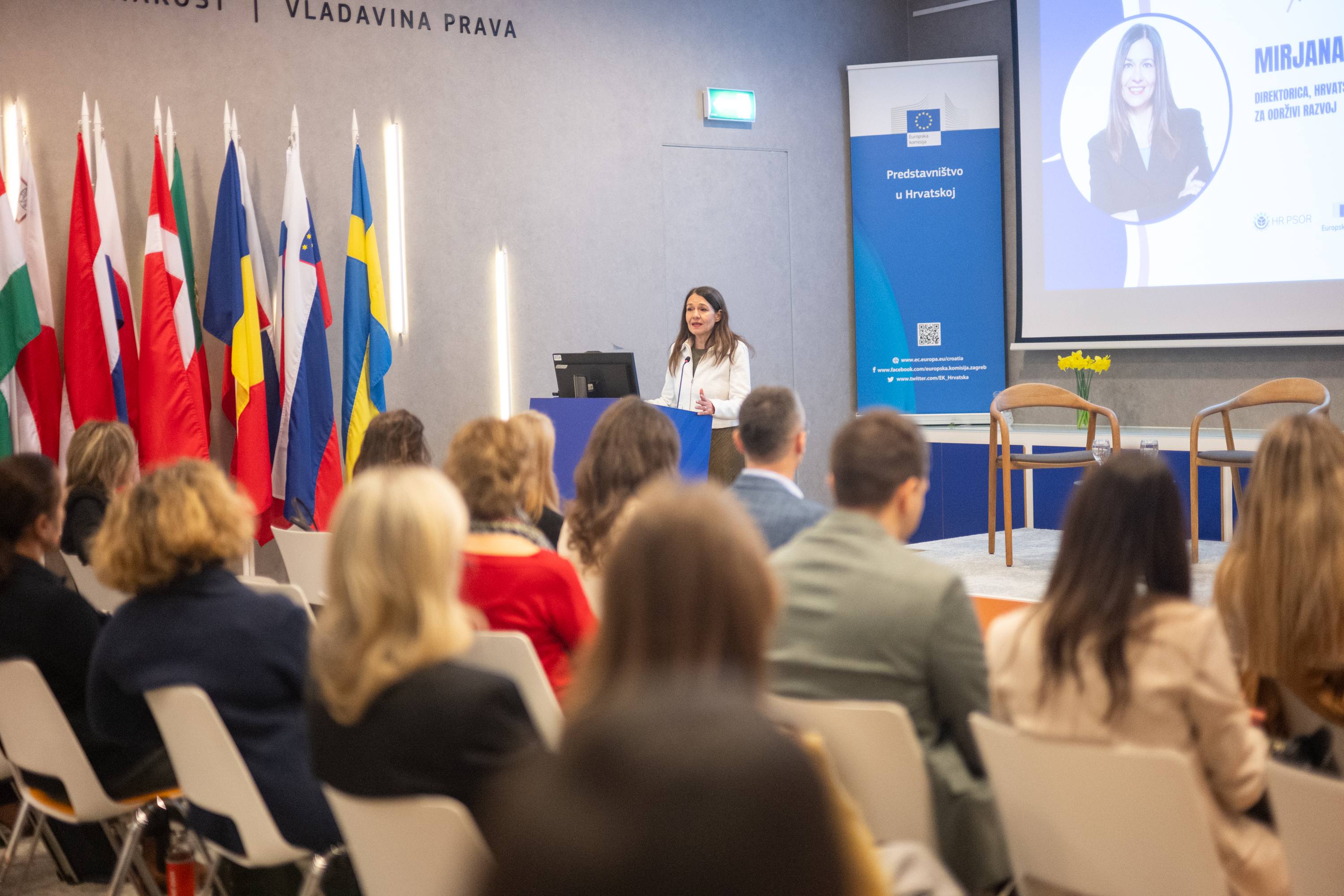 Konf AI galerija - fotografija 29