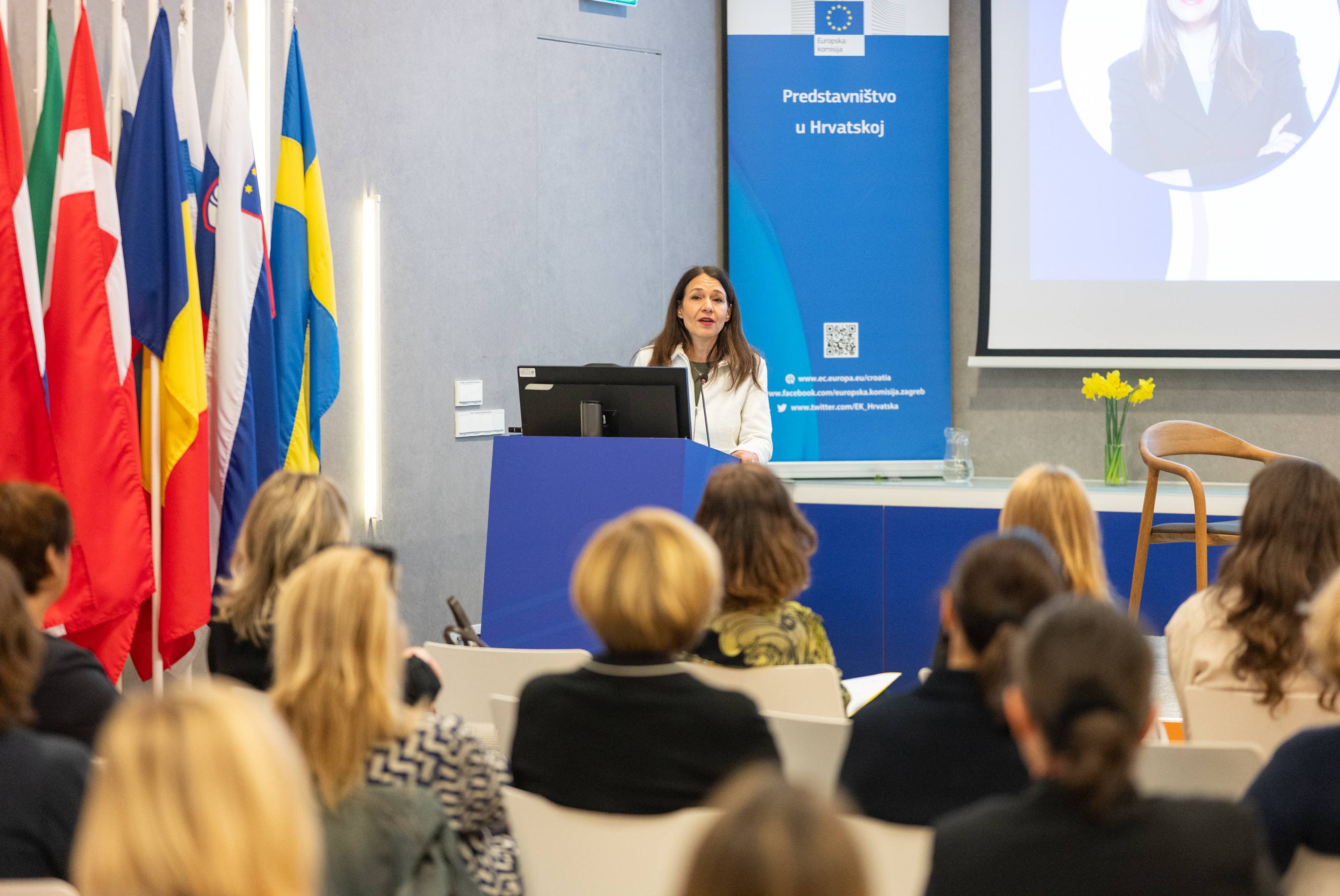 Konf AI galerija - fotografija 32