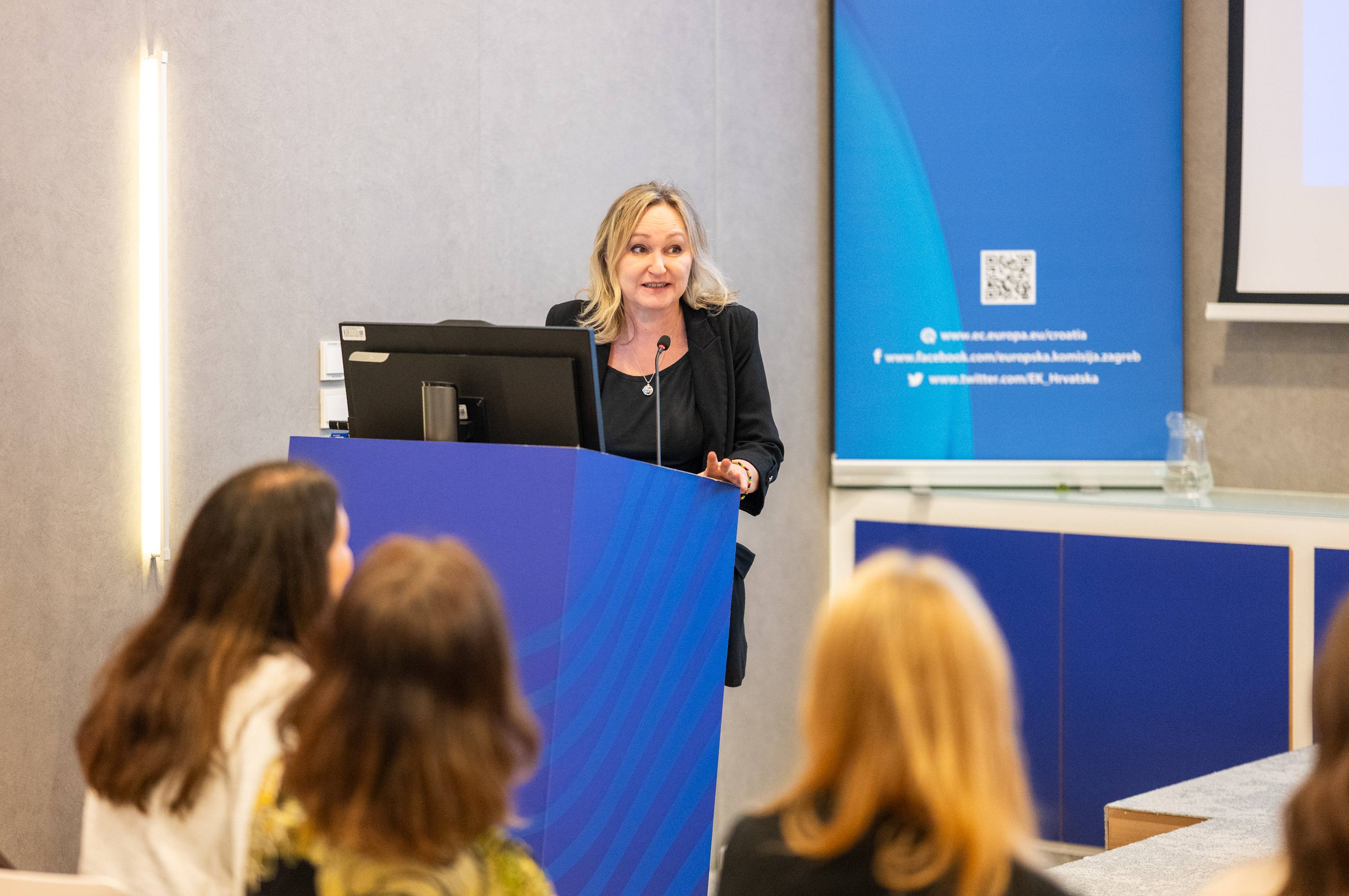 Konf AI galerija - fotografija 33