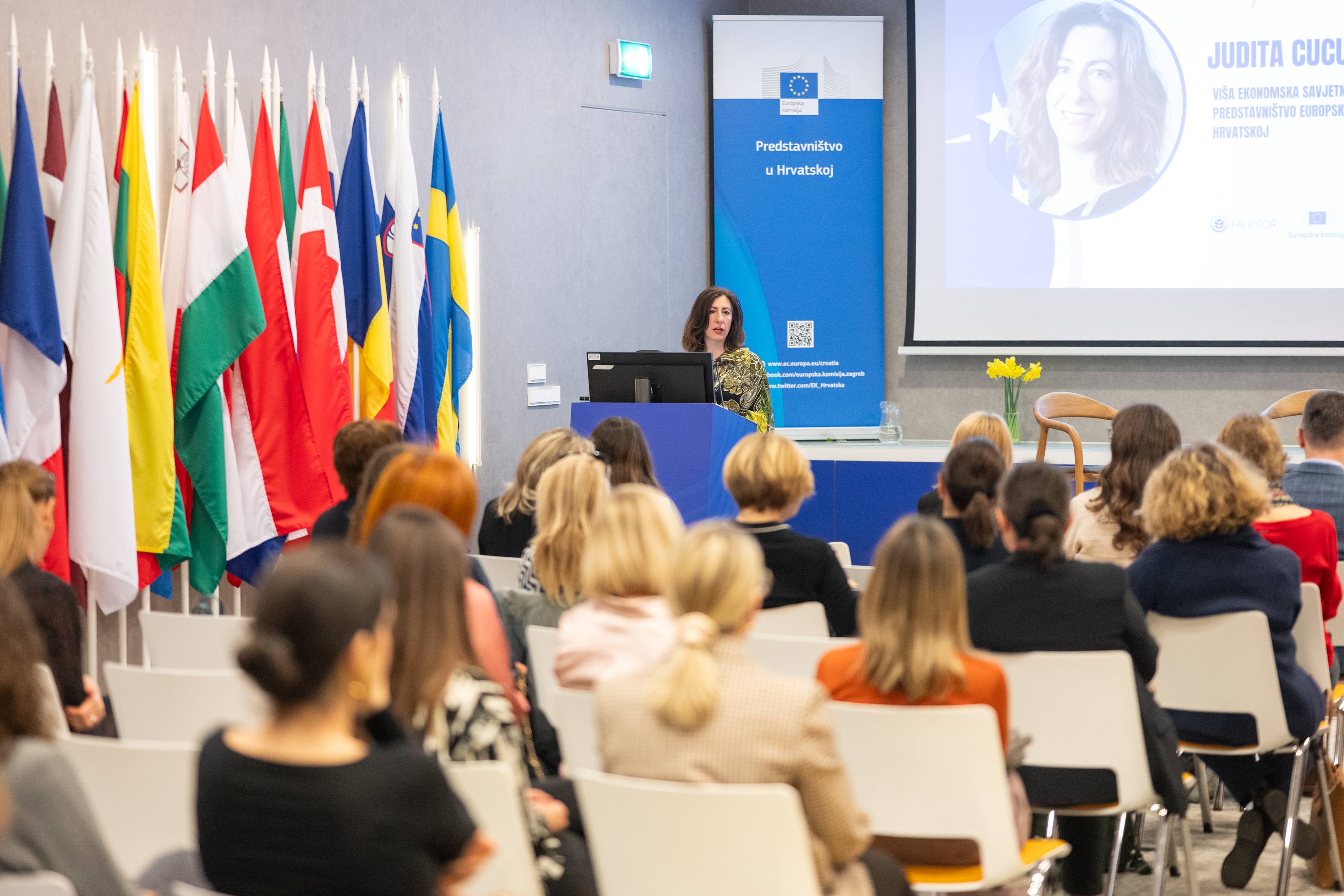 Konf AI galerija - fotografija 39