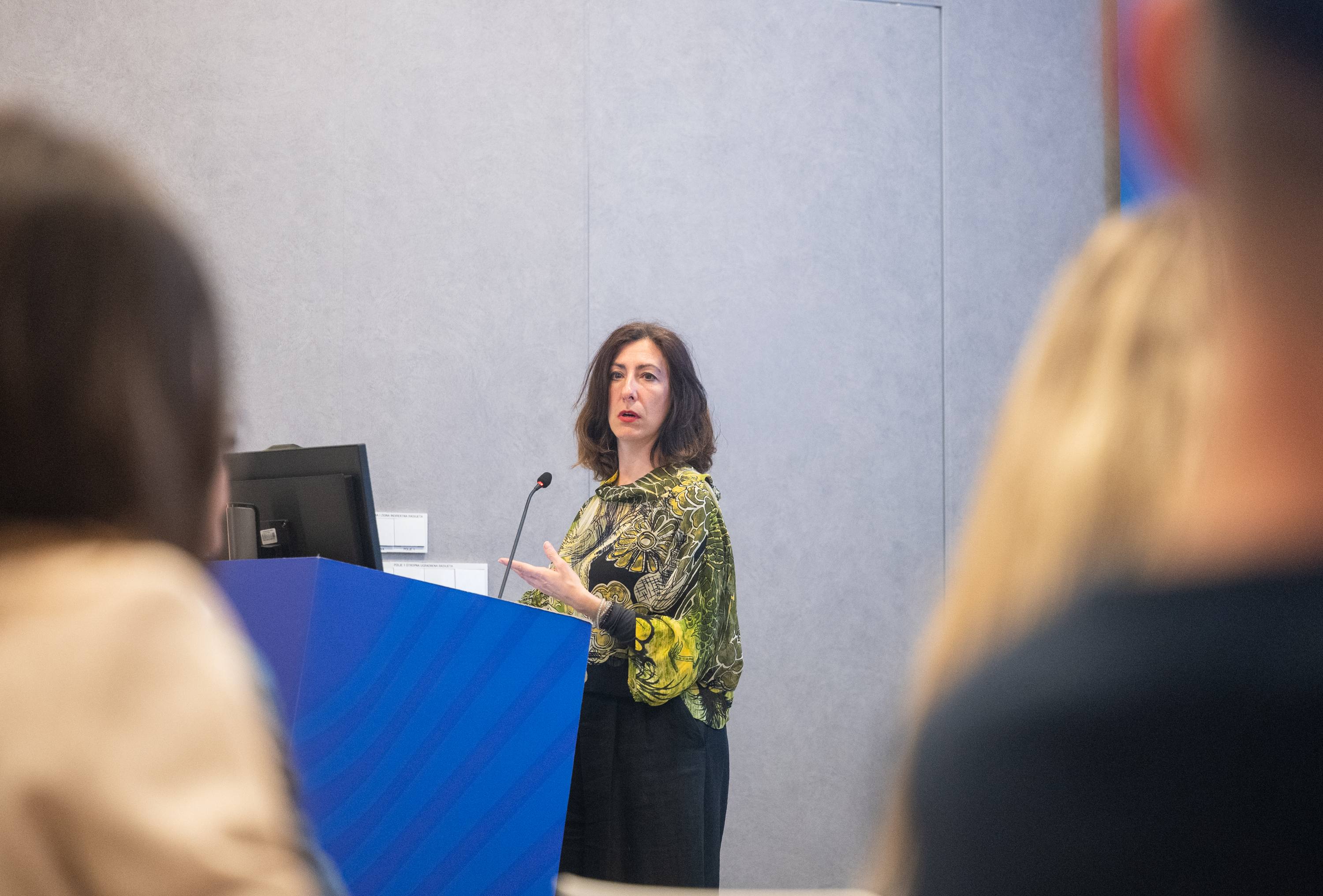 Konf AI galerija - fotografija 42