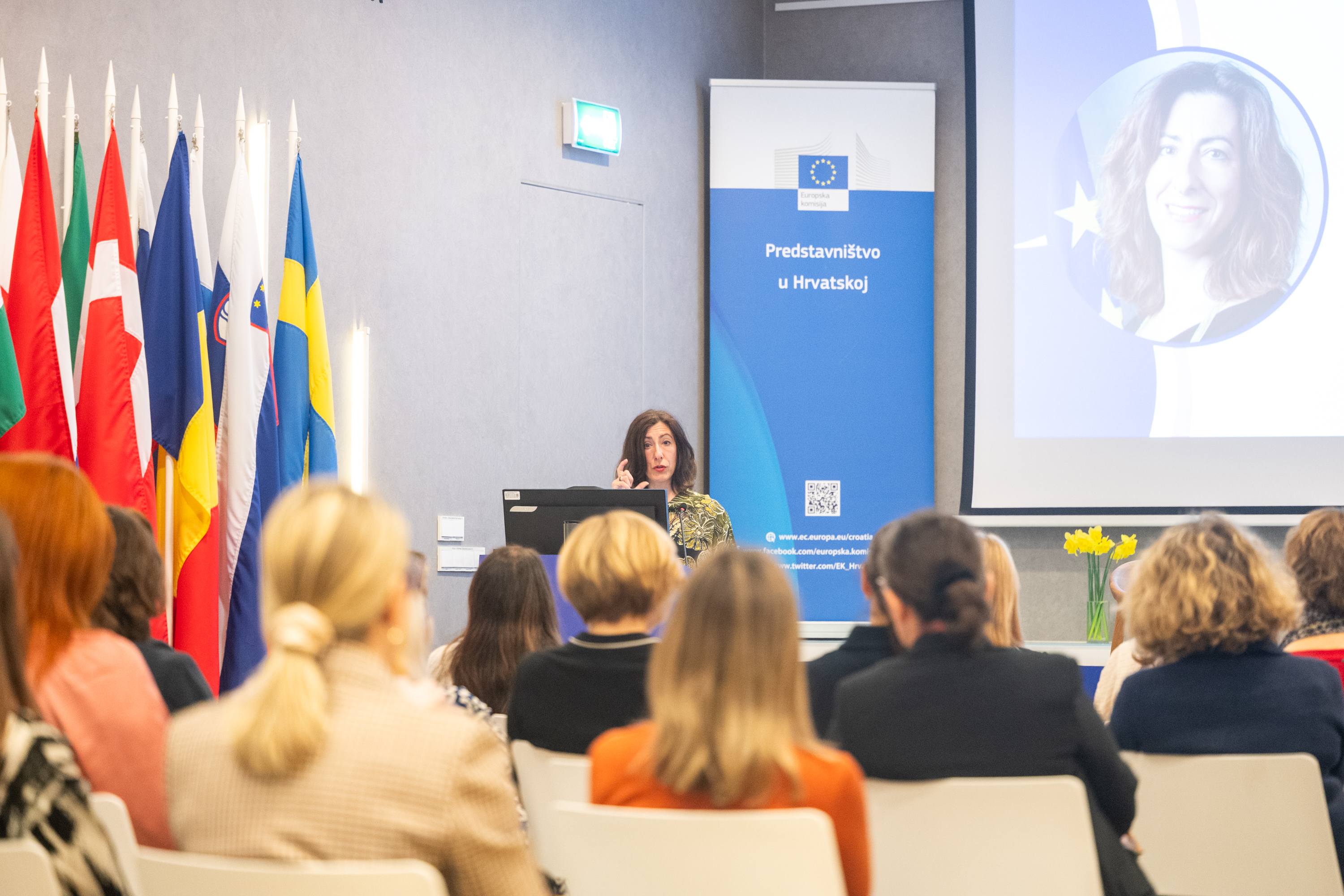 Konf AI galerija - fotografija 43