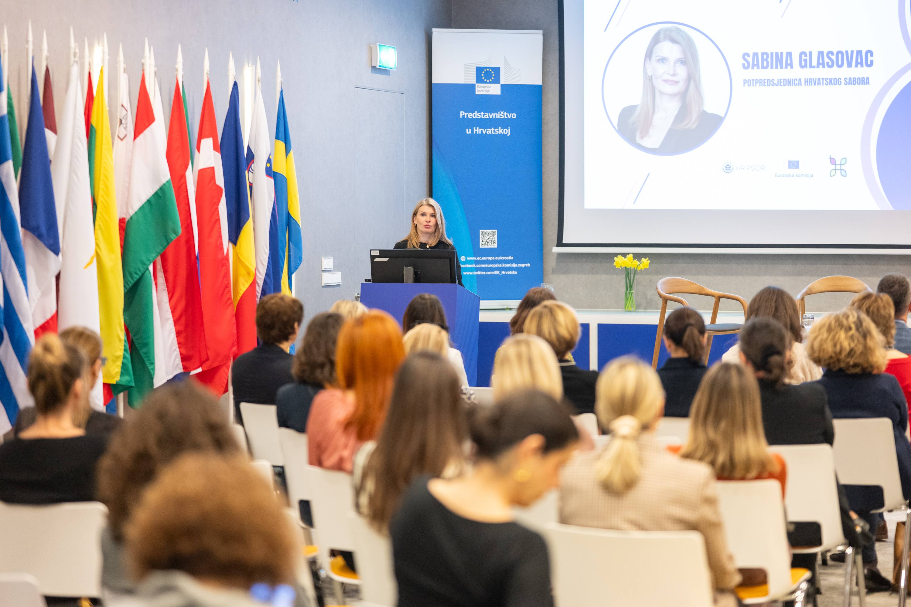 Konf AI galerija - fotografija 48