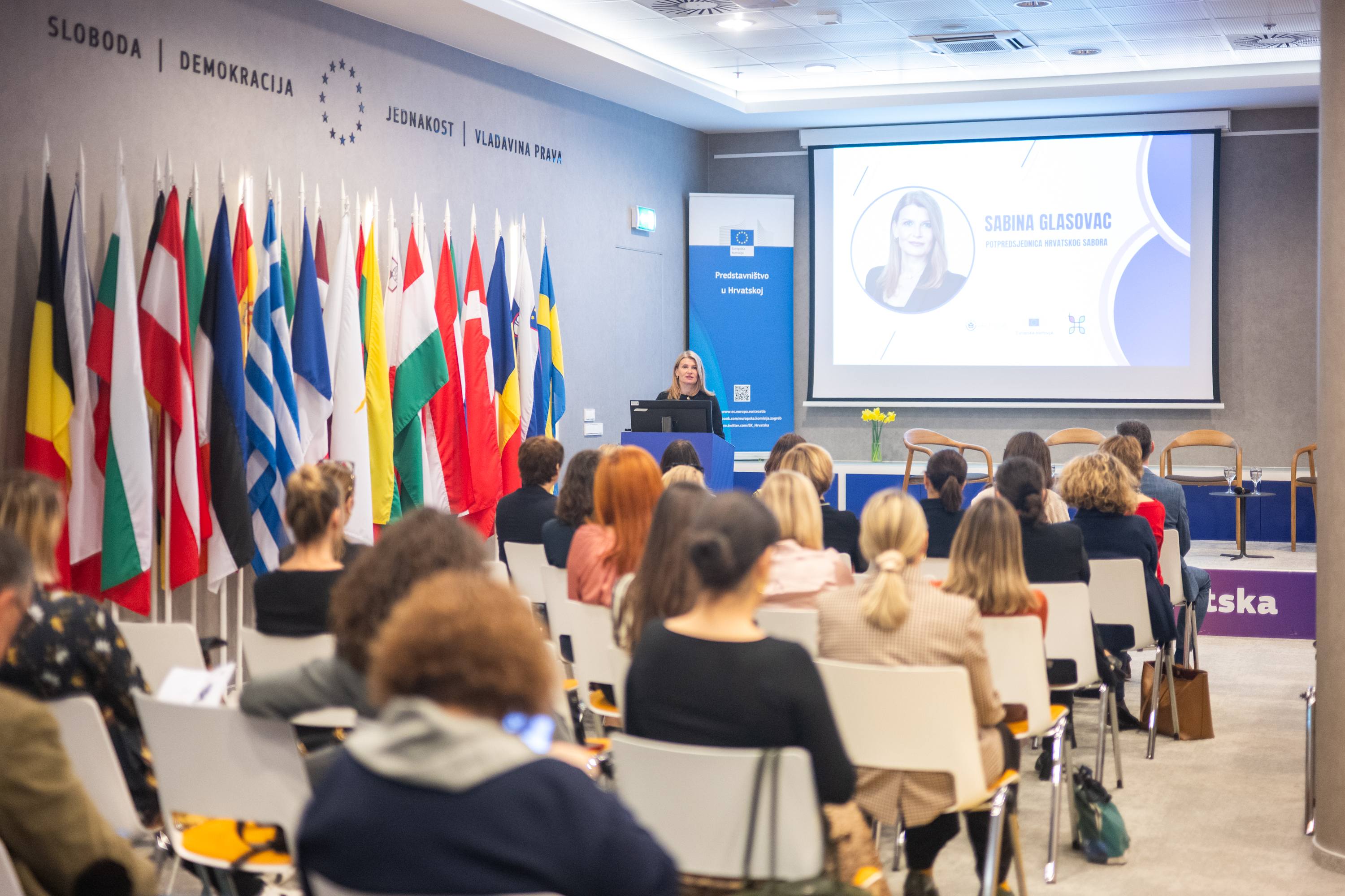 Konf AI galerija - fotografija 51