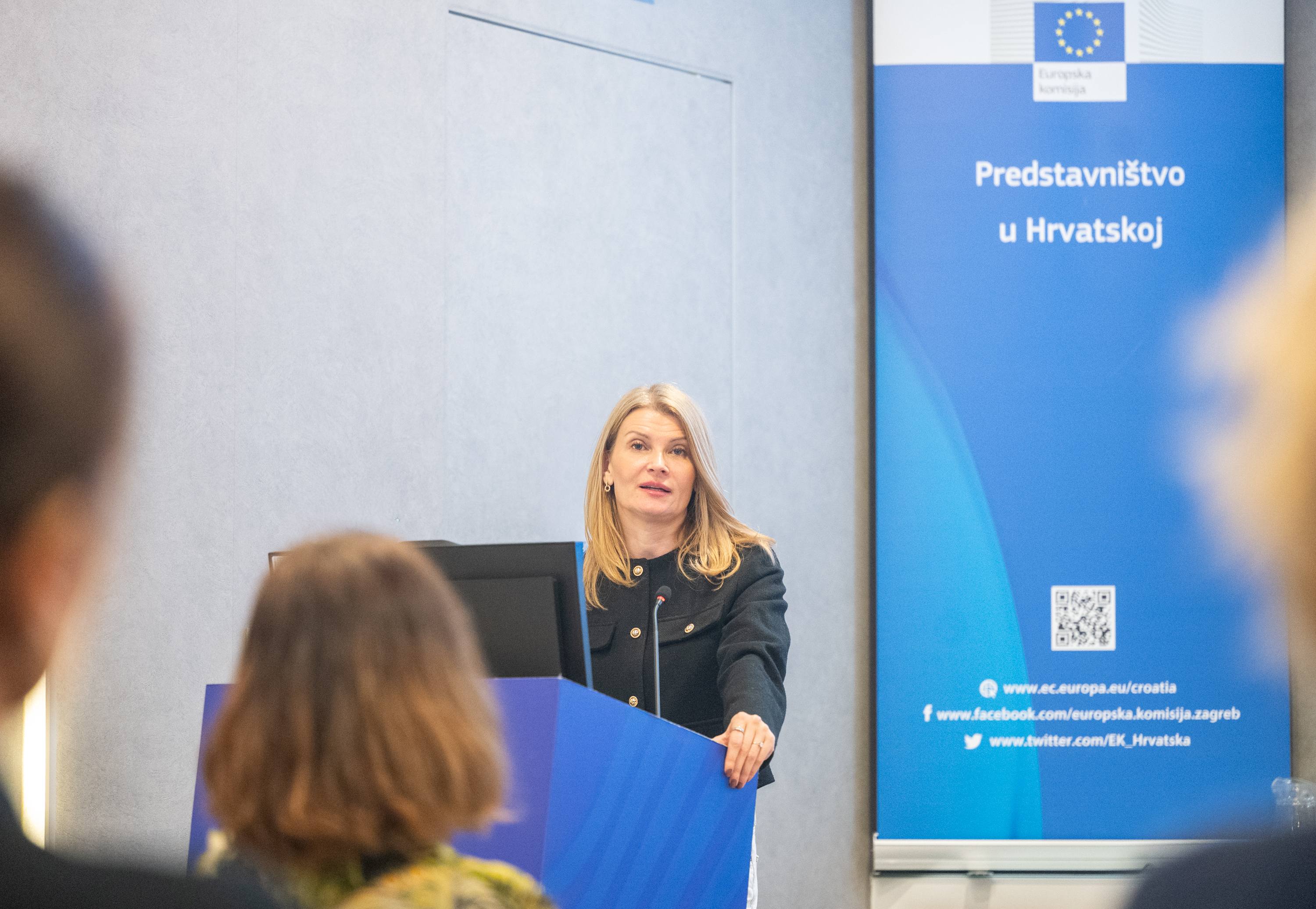 Konf AI galerija - fotografija 52