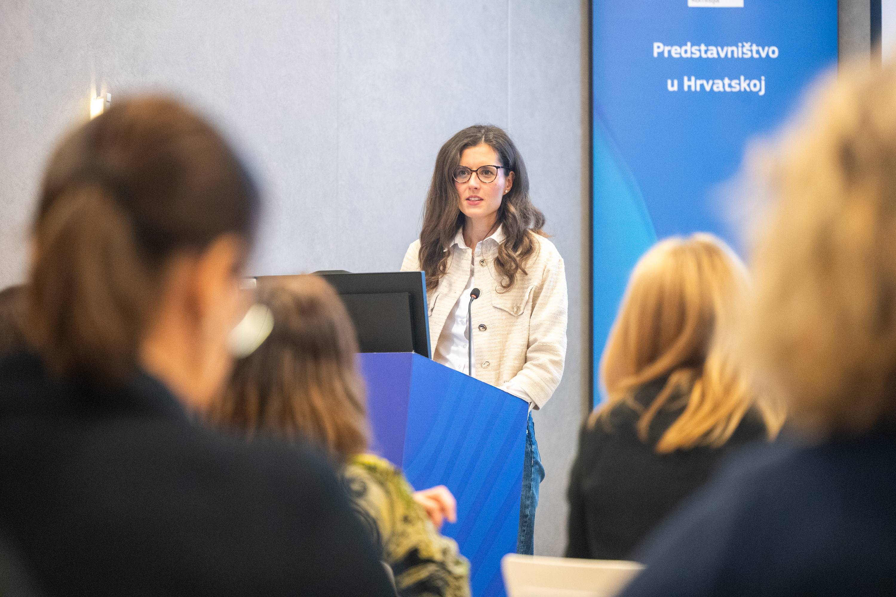 Konf AI galerija - fotografija 54