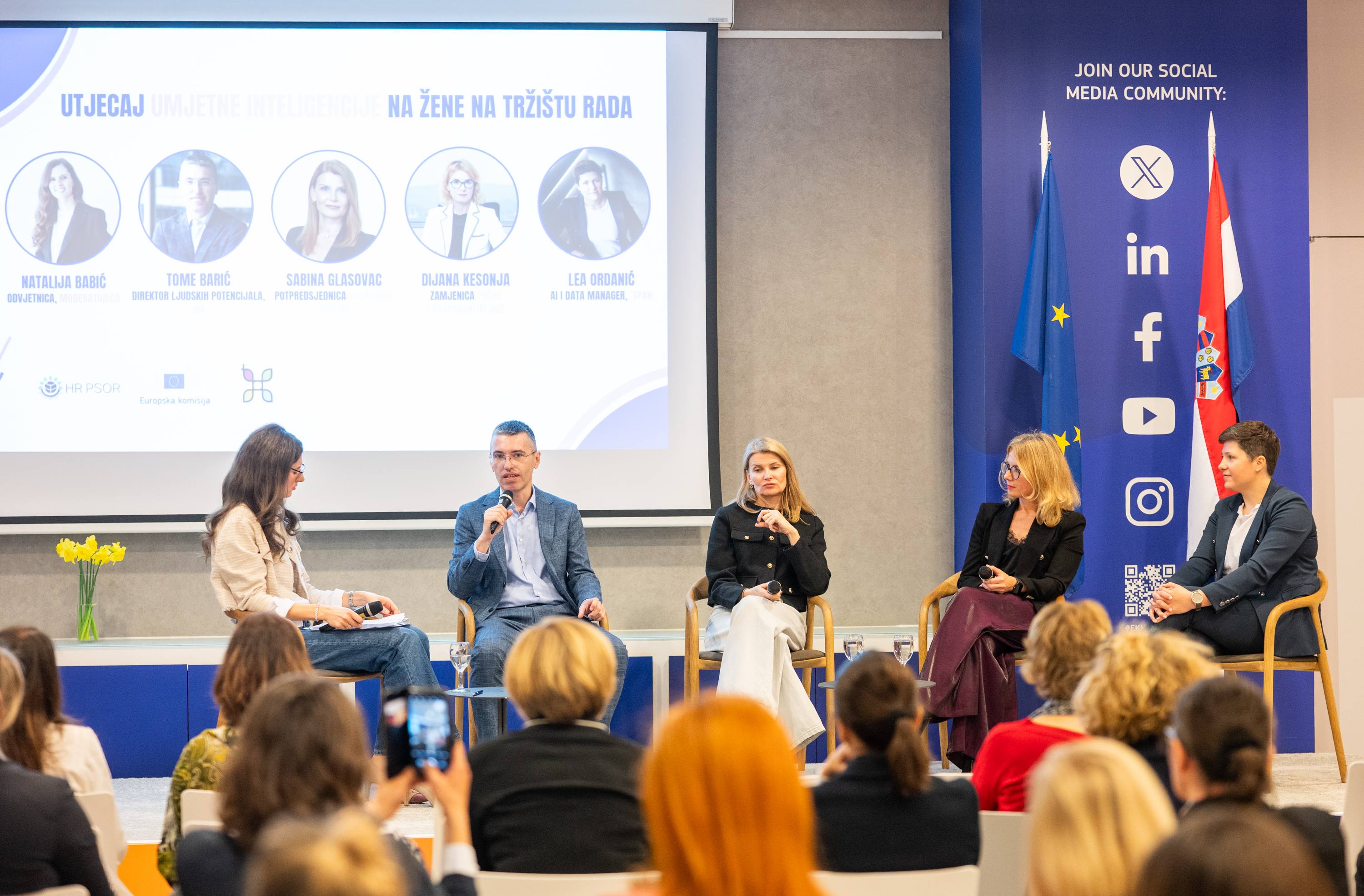 Konf AI galerija - fotografija 59