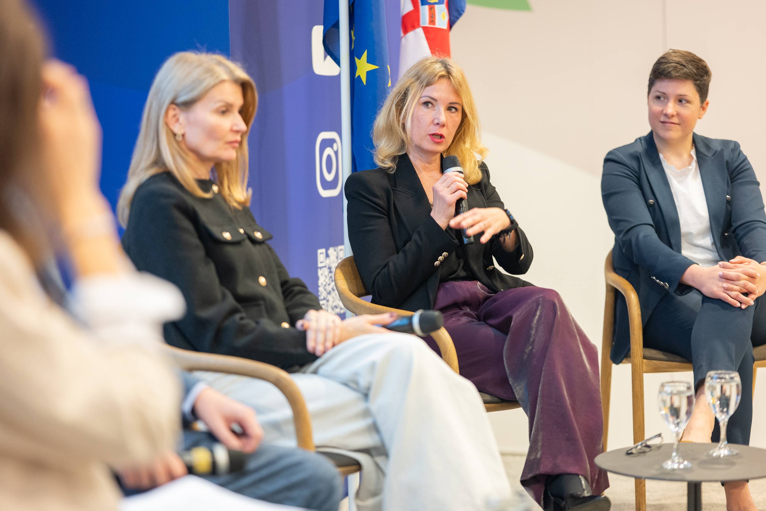 Konf AI galerija - fotografija 61