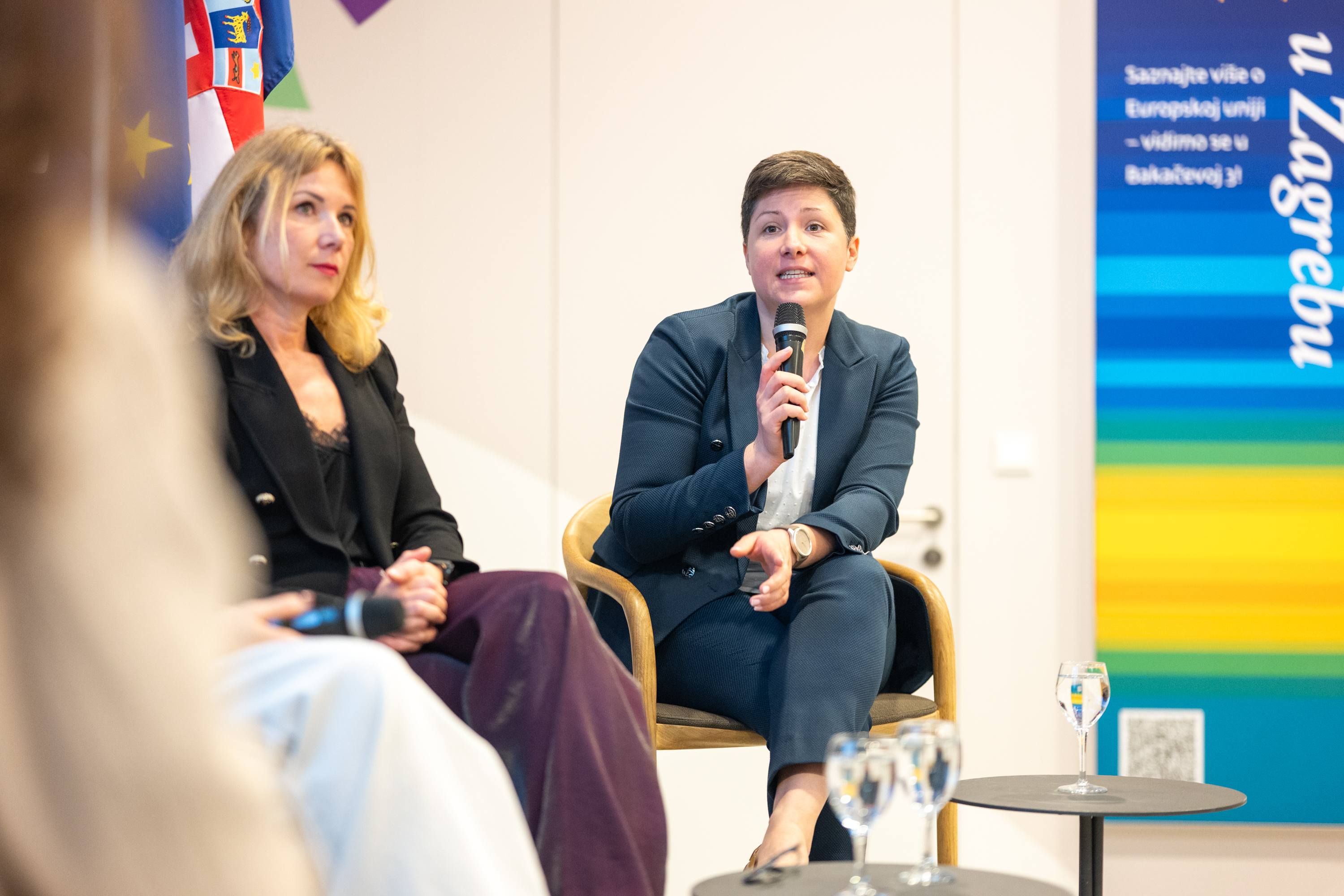 Konf AI galerija - fotografija 66