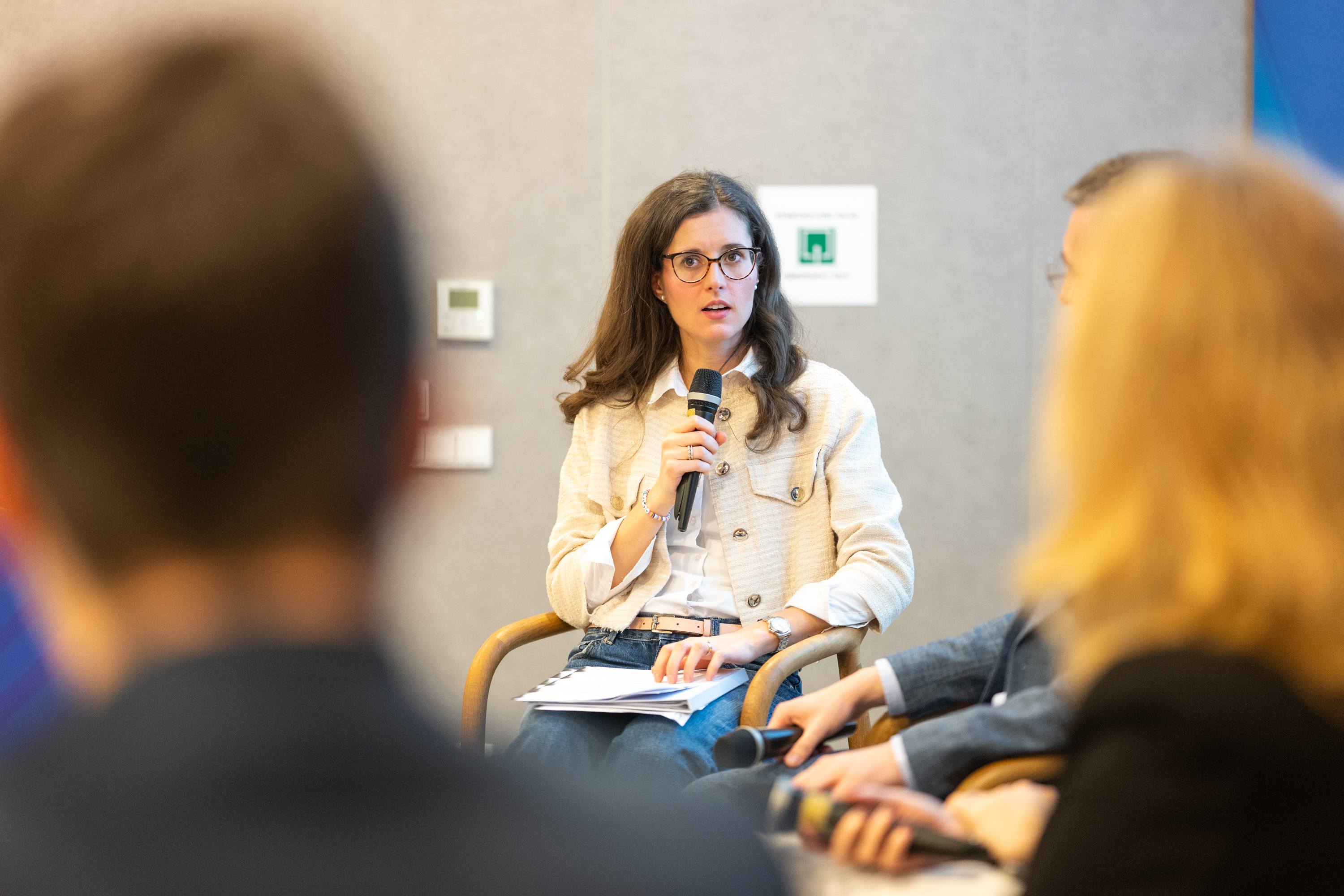 Konf AI galerija - fotografija 67