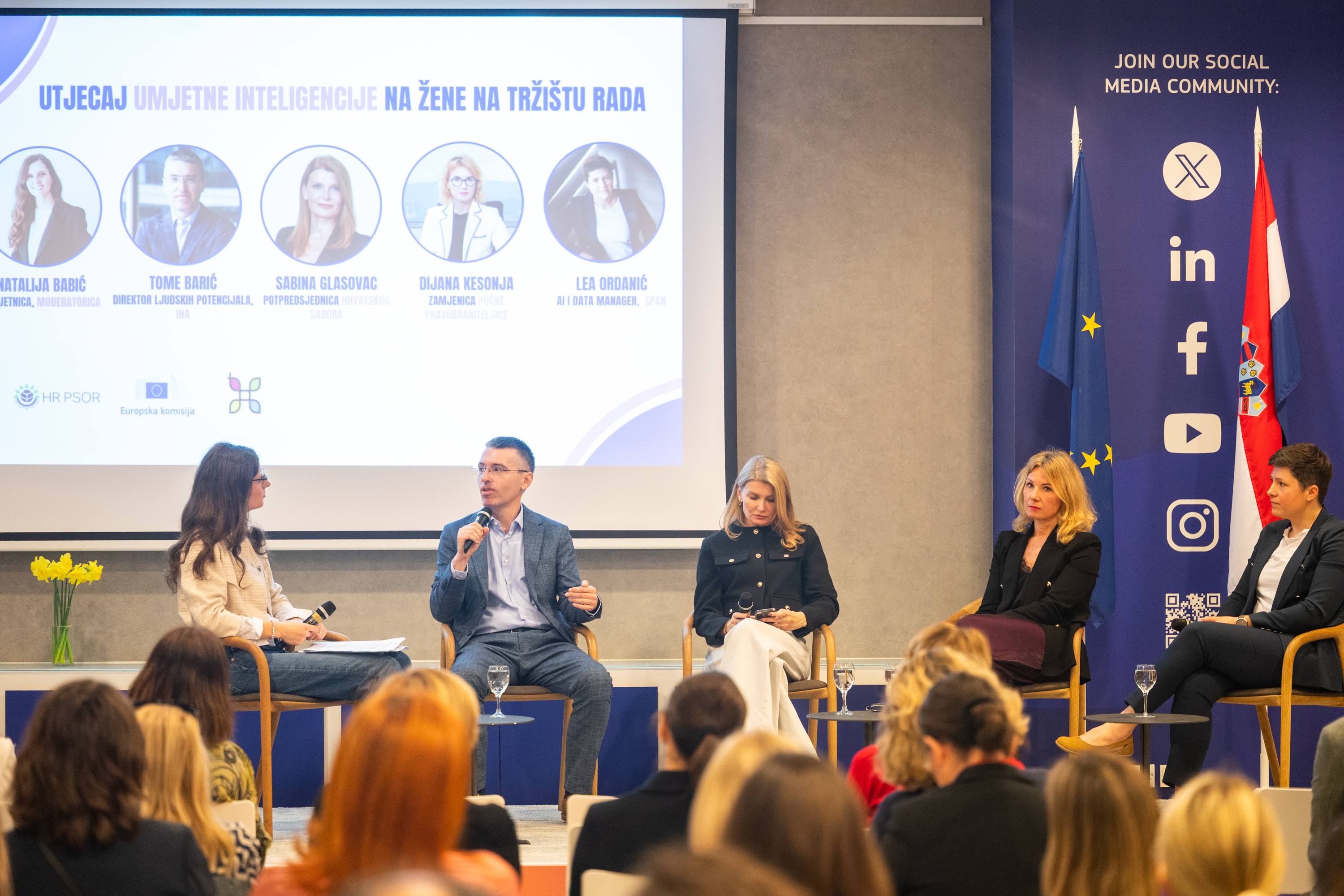 Konf AI galerija - fotografija 71