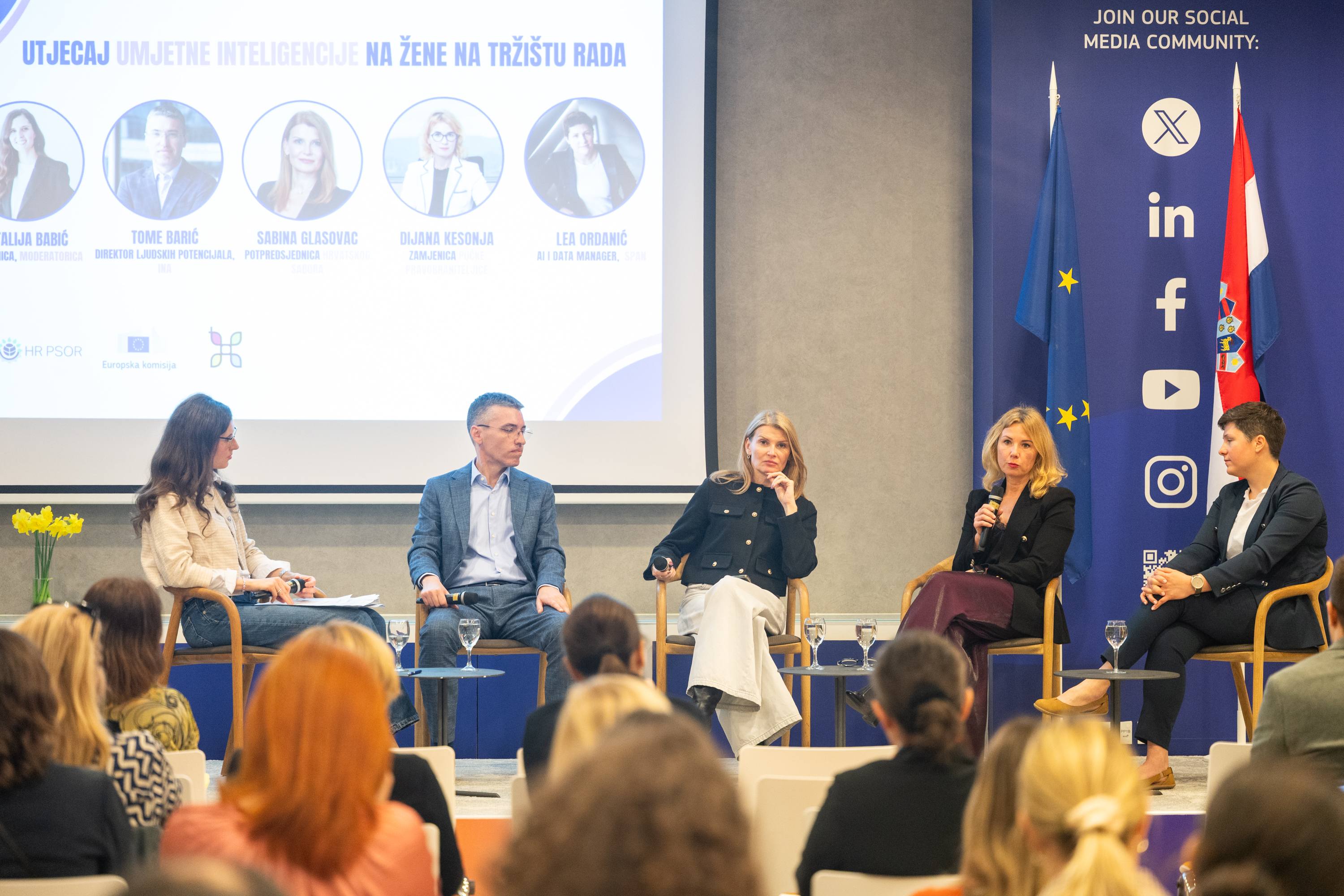 Konf AI galerija - fotografija 76