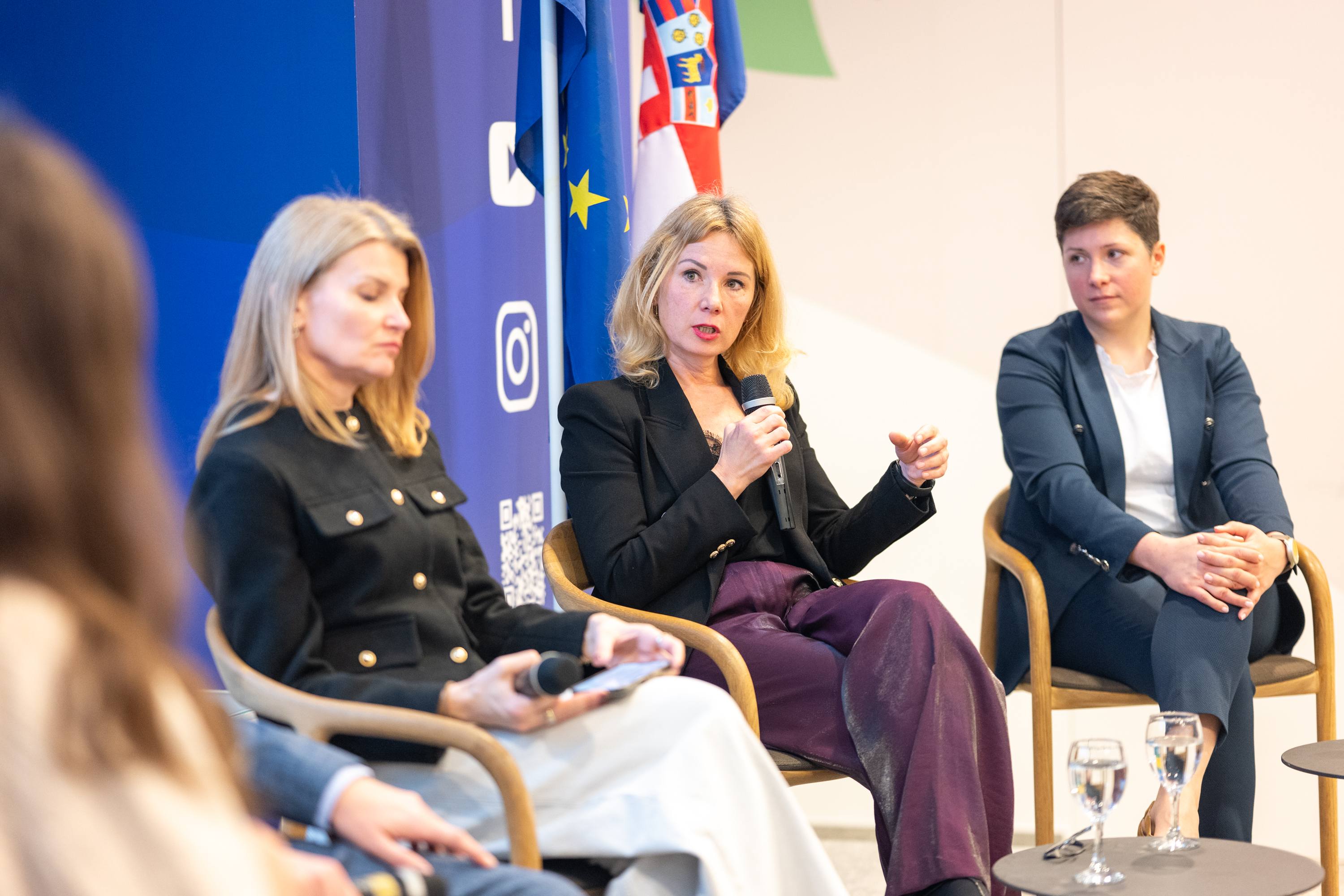 Konf AI galerija - fotografija 81