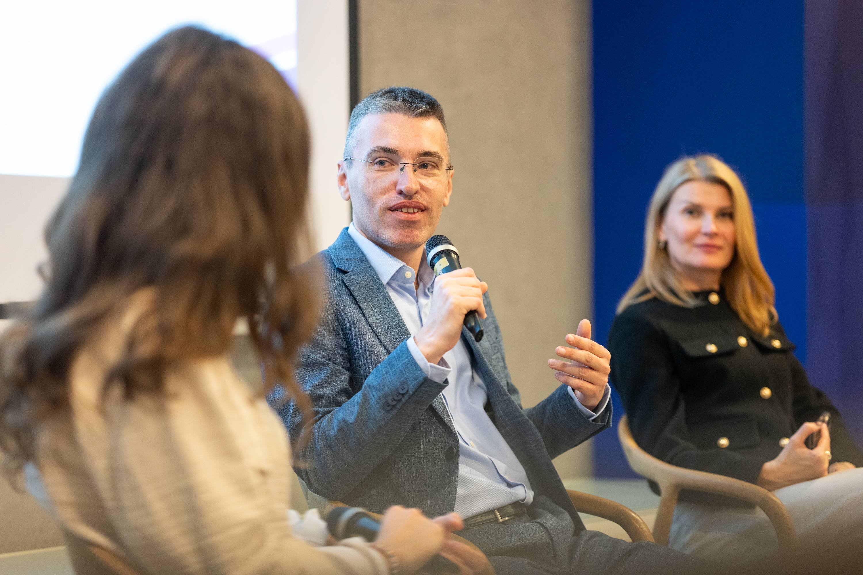 Konf AI galerija - fotografija 86