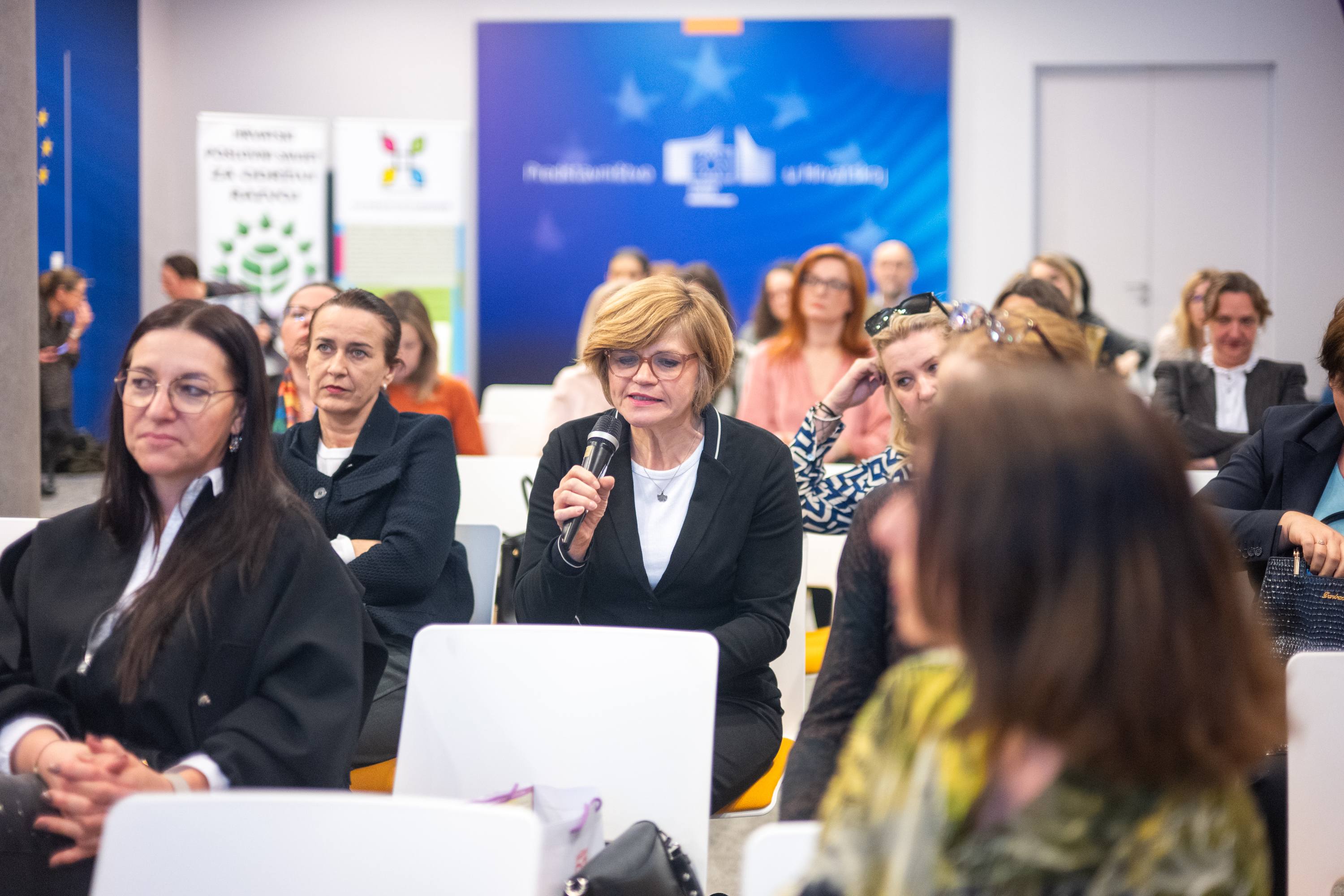 Konf AI galerija - fotografija 96