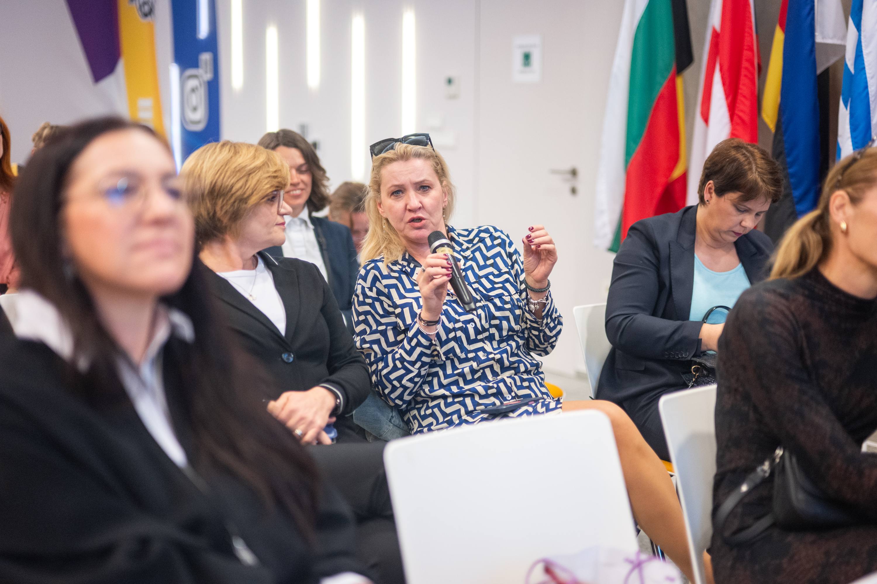 Konf AI galerija - fotografija 98