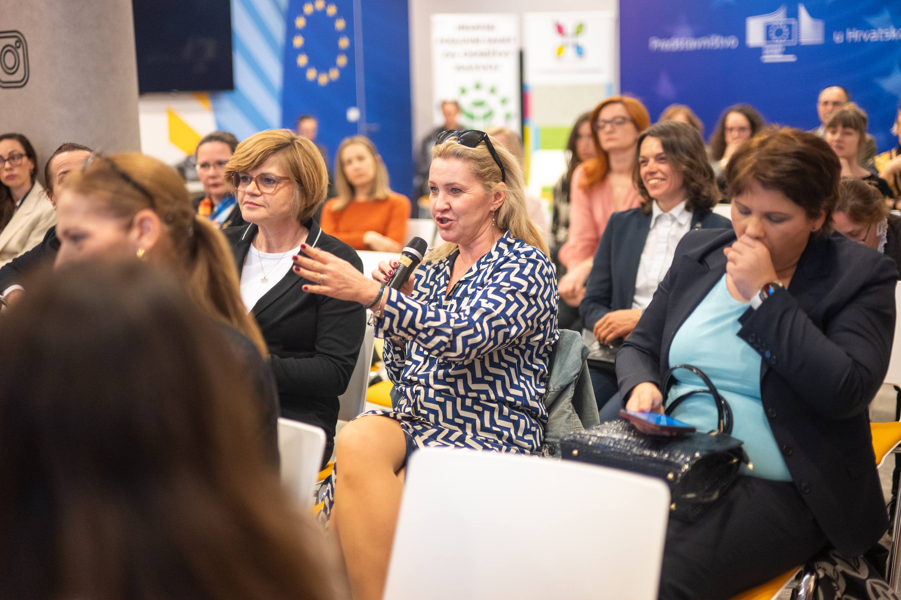 Konf AI galerija - fotografija 100