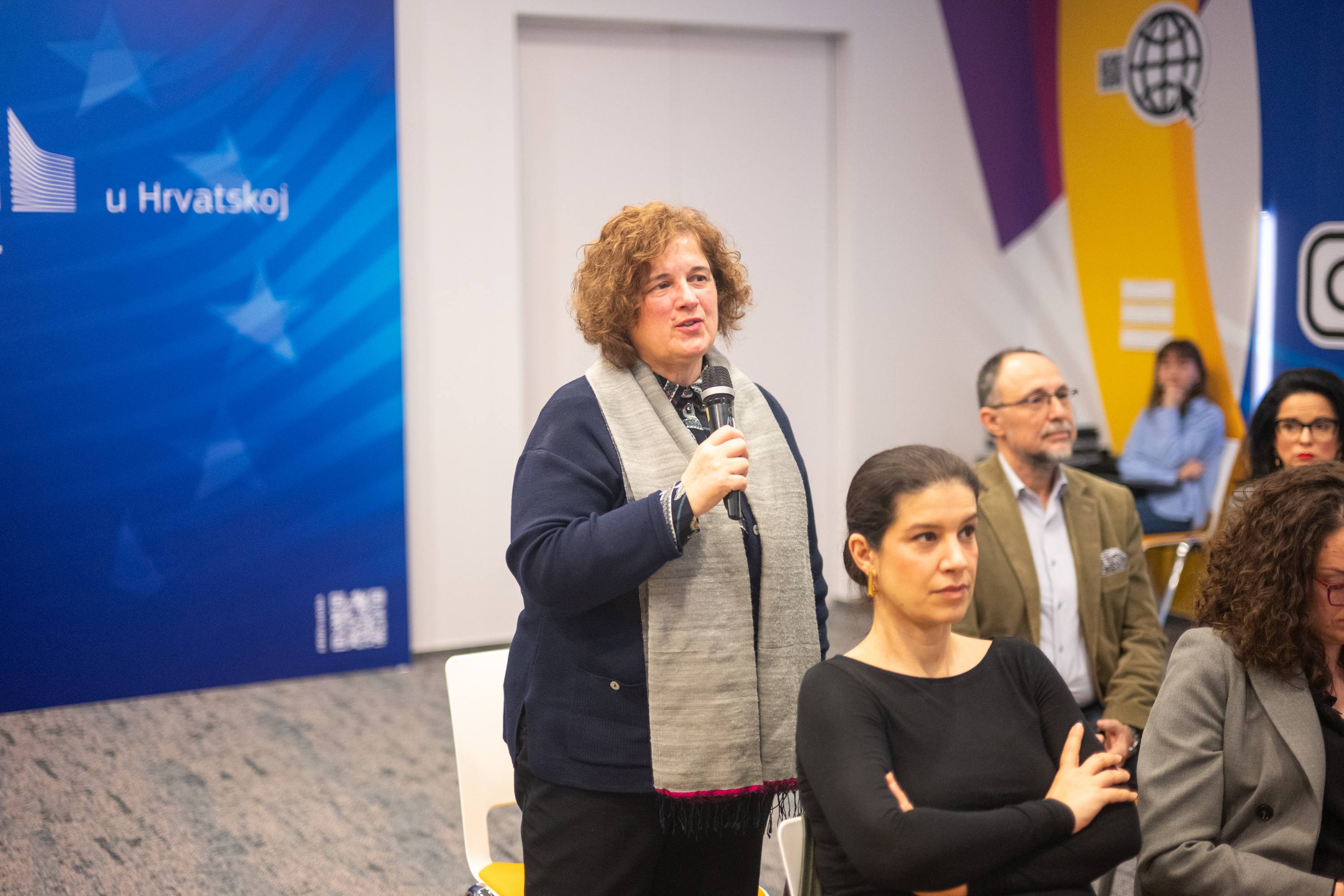 Konf AI galerija - fotografija 102